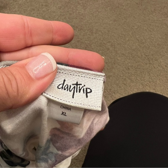 Daytrip cold shoulder floral top - Picture 3 of 4